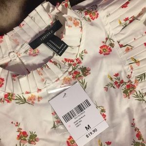 Size M high neck top